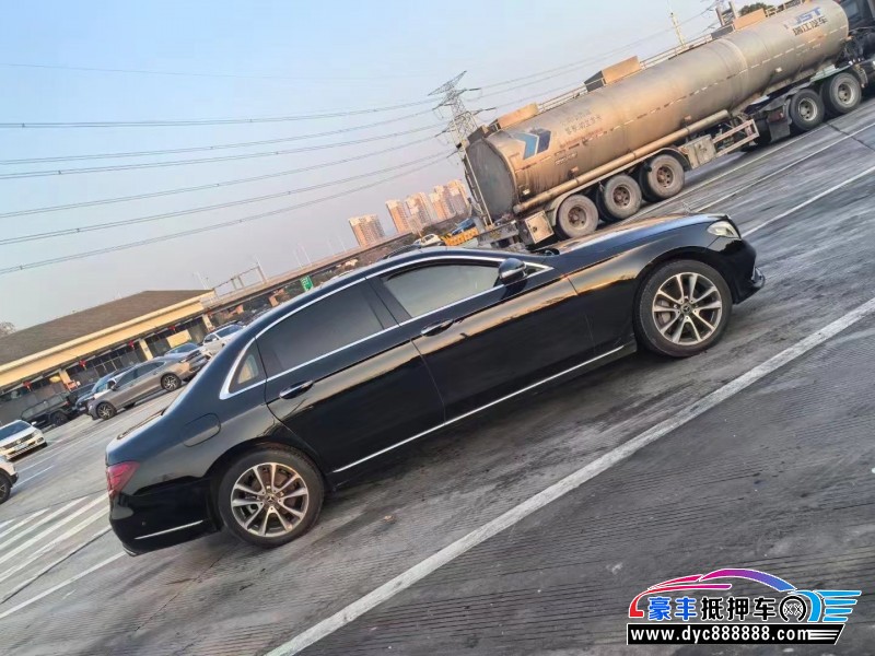 18年奔驰E轿车抵押车出售