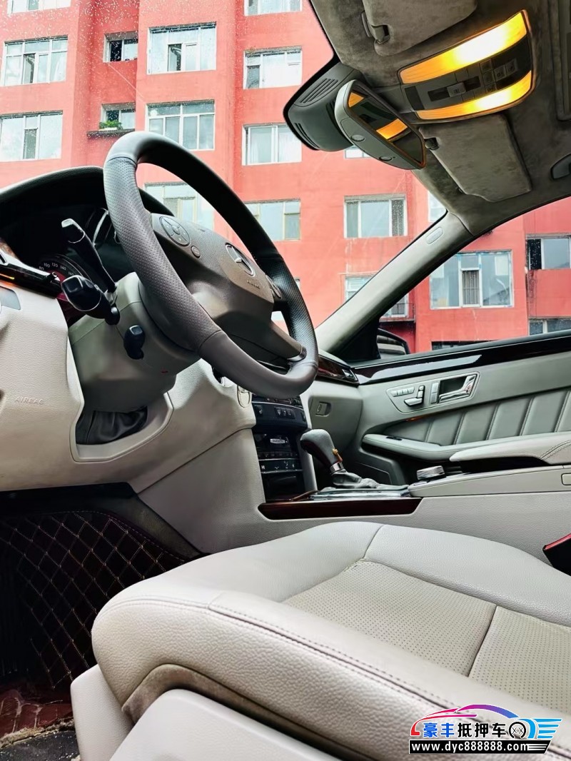 12年奔驰E轿车抵押车出售