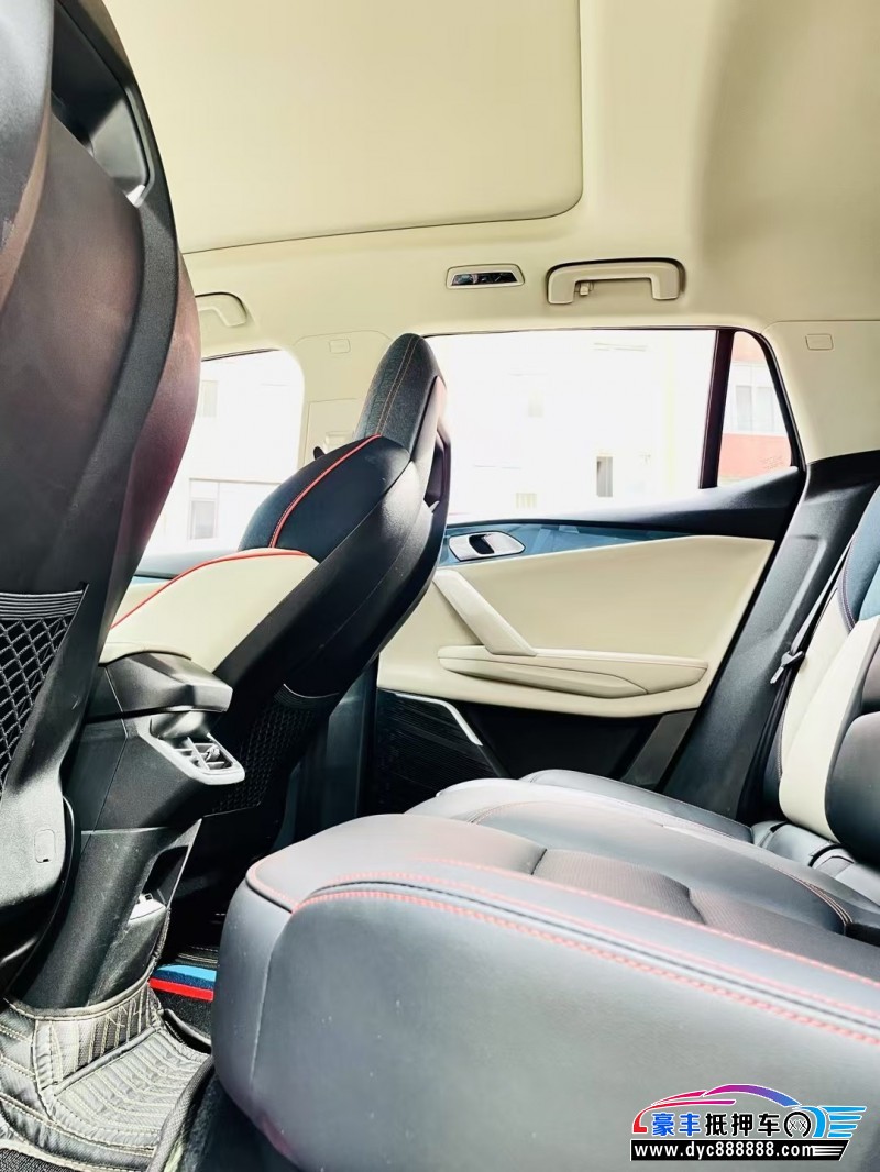 22年领克06轿车抵押车出售