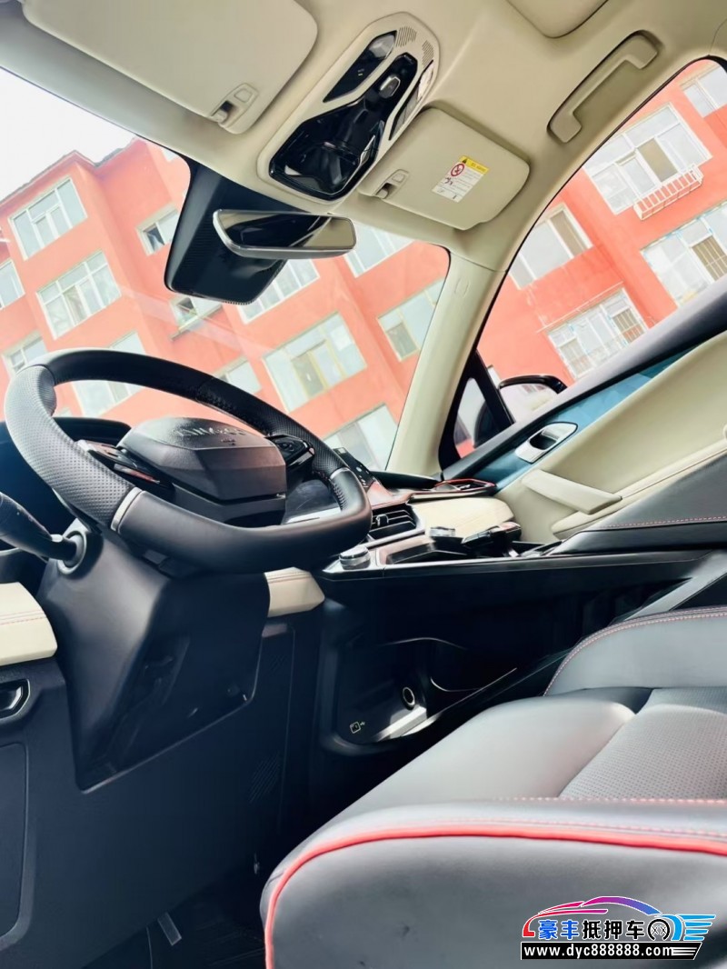 22年领克06轿车抵押车出售