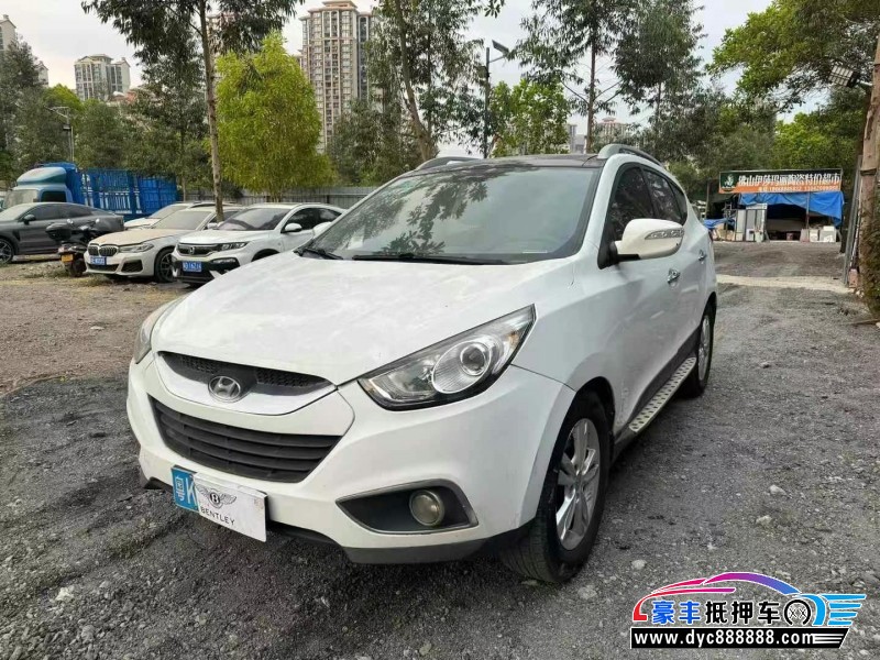 11年现代ix35轿车抵押车出售