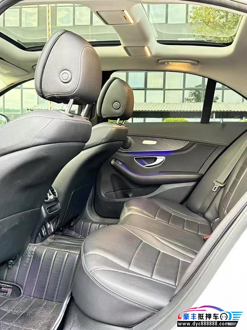 20年奔驰C轿车抵押车出售