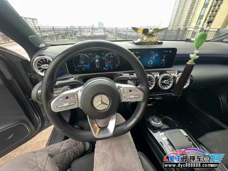 20年奔驰A轿车抵押车出售