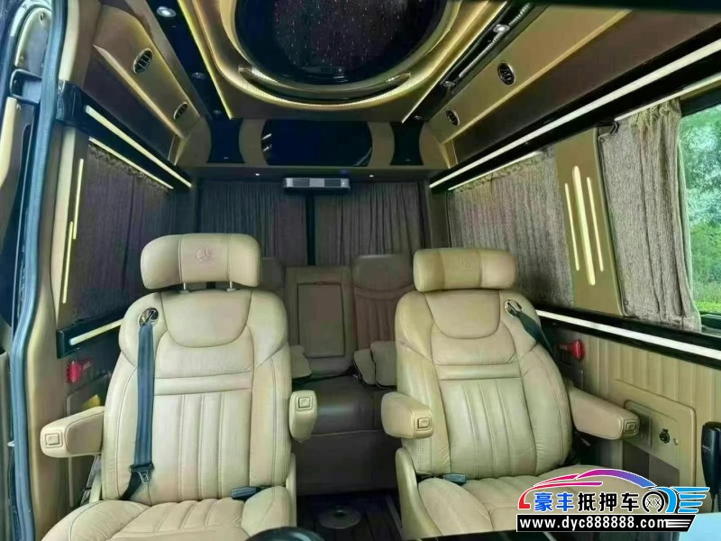 16年奔驰斯宾特轿车抵押车出售