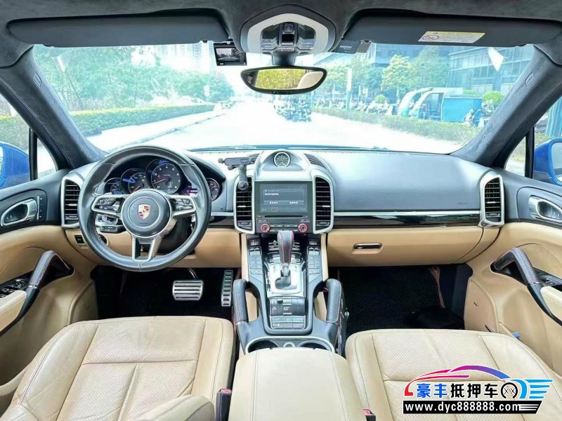 17年保时捷卡宴轿车抵押车出售