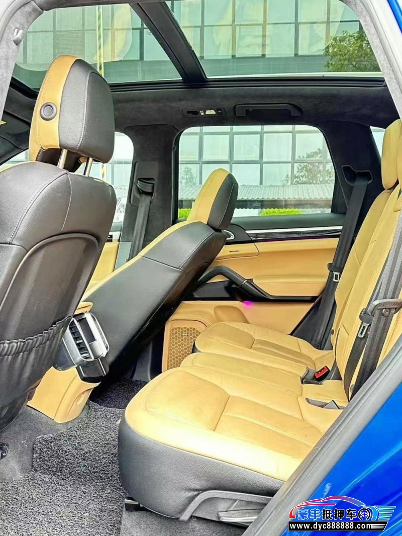 17年保时捷卡宴轿车抵押车出售