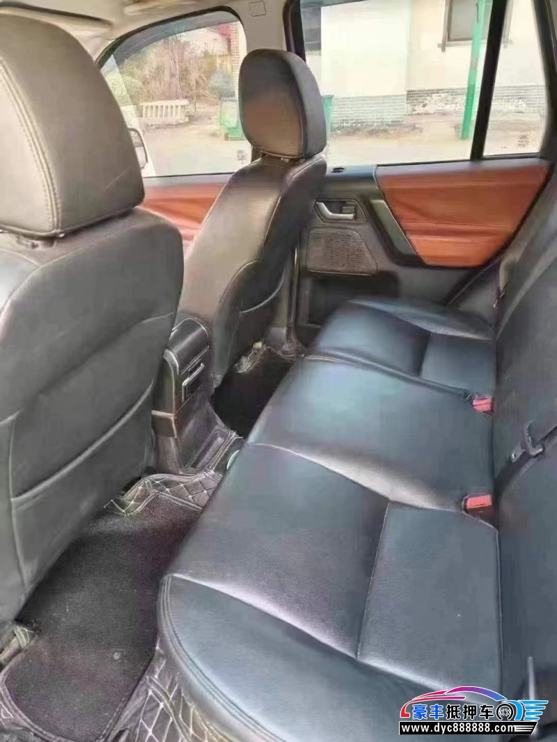 13年路虎神行者2轿车抵押车出售