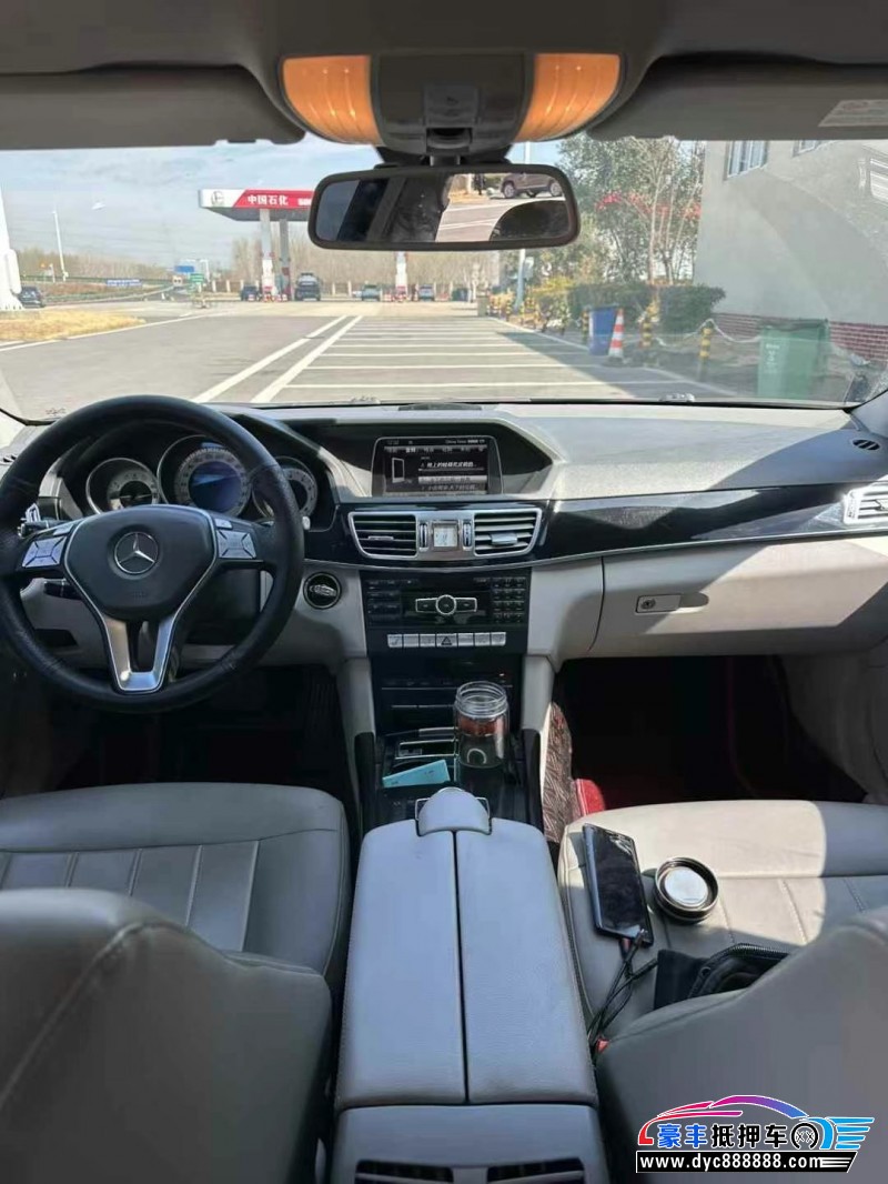 14年奔驰E轿车抵押车出售