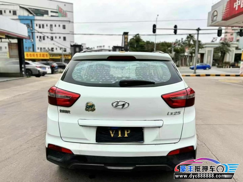 16年现代ix25轿车抵押车出售