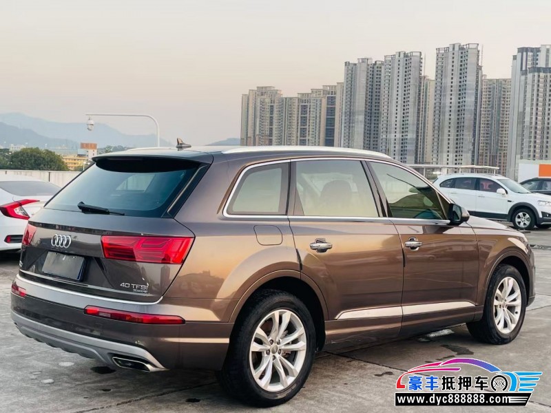 17年奥迪Q7轿车抵押车出售