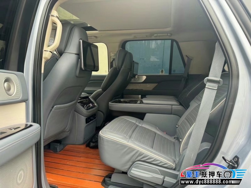 19年林肯领航员轿车抵押车出售