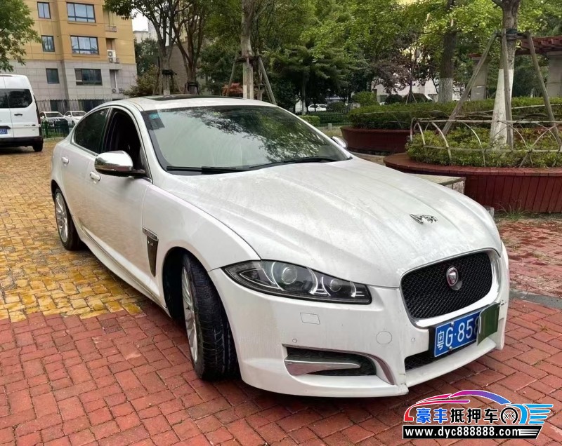 15年捷豹XF轿车抵押车出售