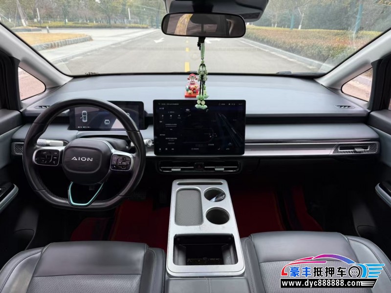 22年埃安Y70轿车抵押车出售