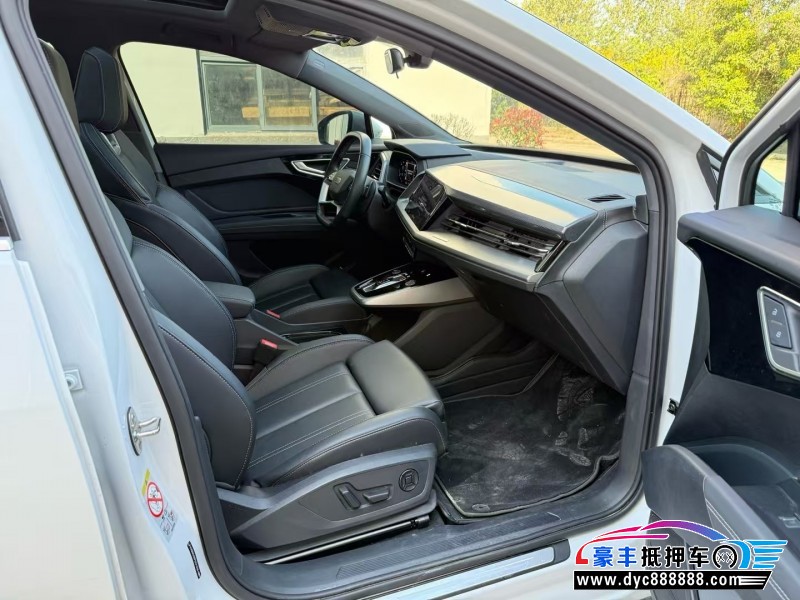 24年奥迪Q4轿车抵押车出售