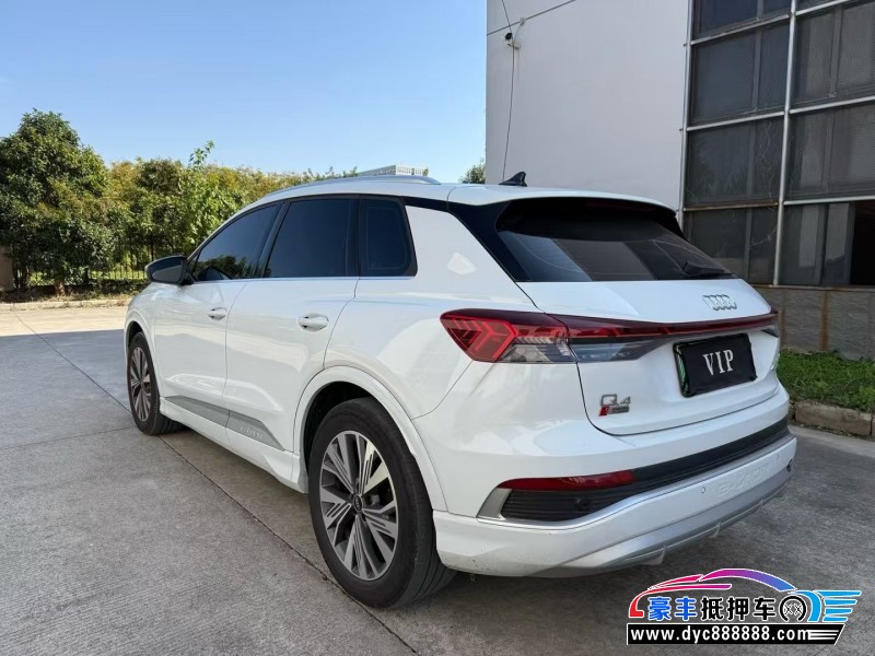 24年奥迪Q4轿车抵押车出售