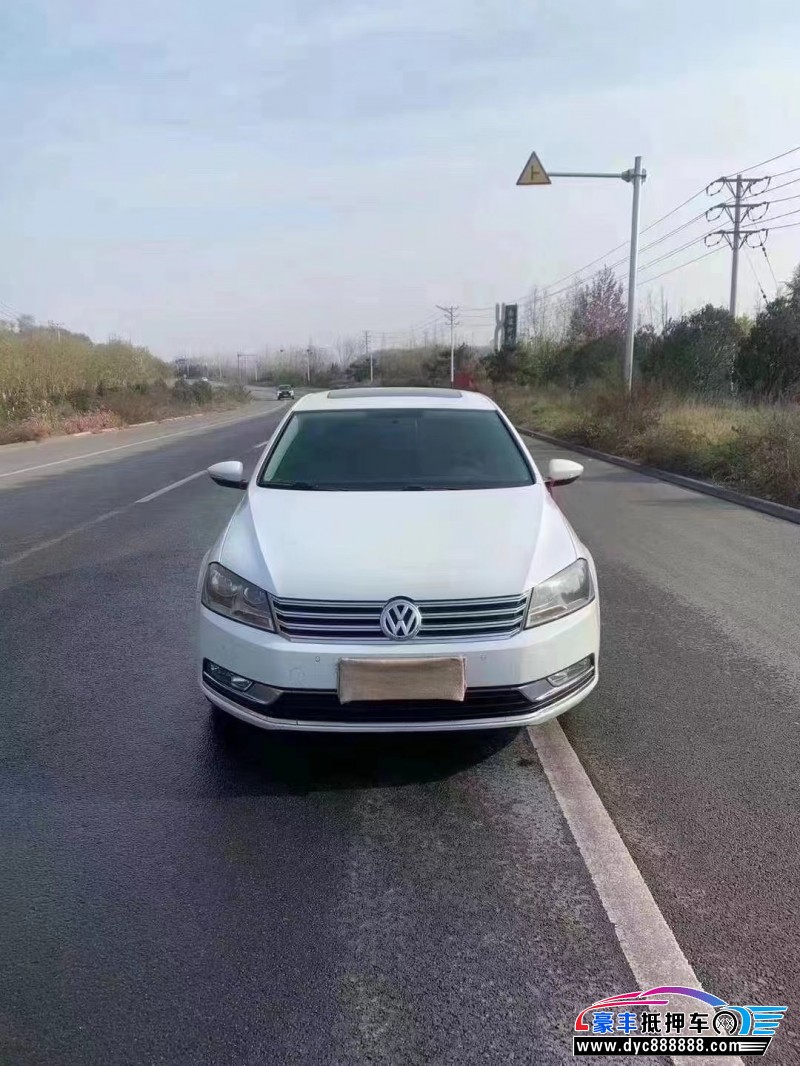 14年大众迈腾轿车抵押车出售