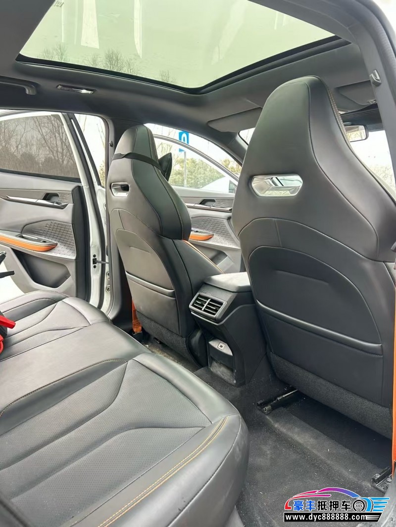 24年长安长安UNI轿车抵押车出售