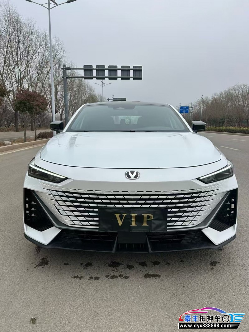 24年长安长安UNI轿车抵押车出售