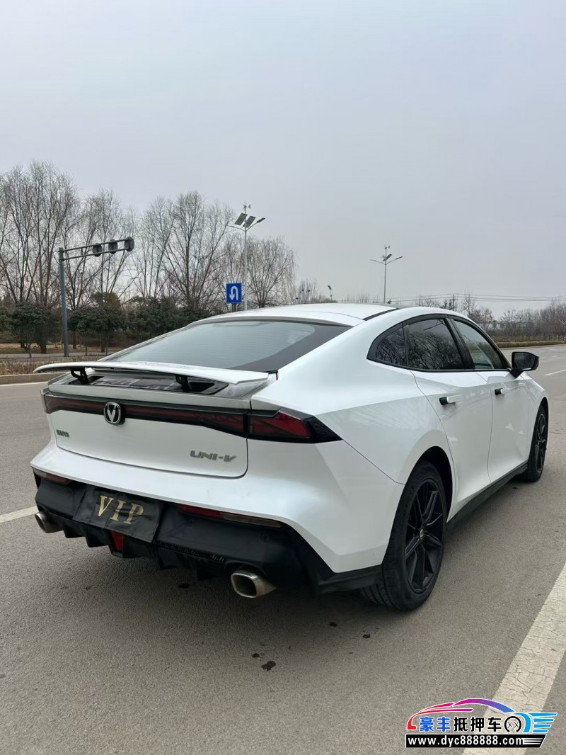 24年长安长安UNI轿车抵押车出售