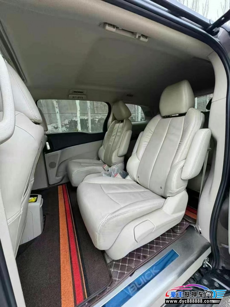 18年别克GL8轿车抵押车出售