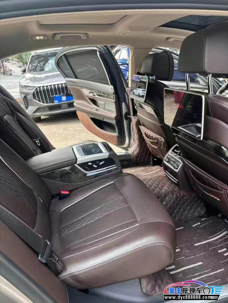 19年宝马7系轿车抵押车出售