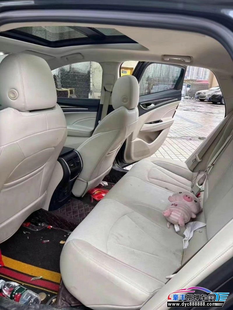 20年别克君越轿车抵押车出售