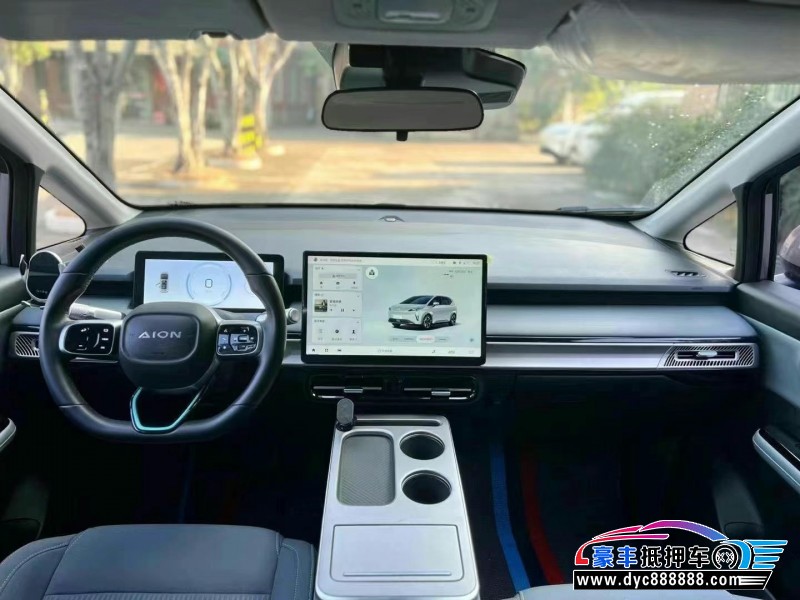 23年埃安Y70轿车抵押车出售