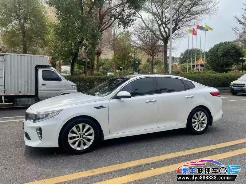 18年起亚K5轿车抵押车出售