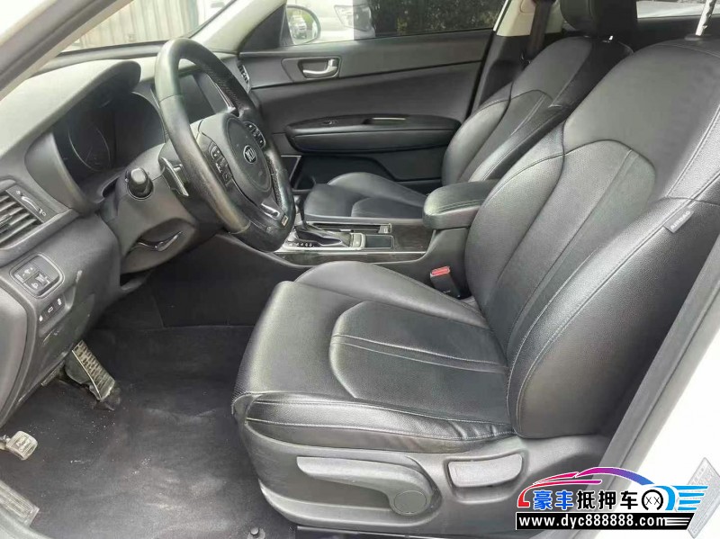 18年起亚K5轿车抵押车出售