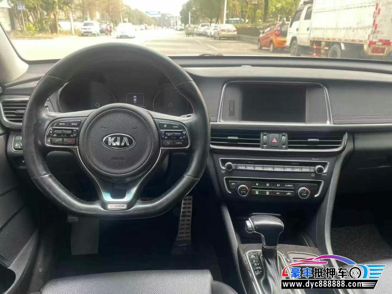 18年起亚K5轿车抵押车出售