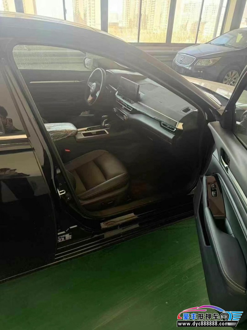 24年日产天籁轿车抵押车出售