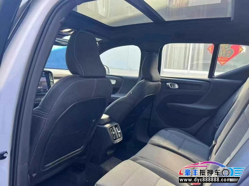 24年沃尔沃XC40轿车抵押车出售