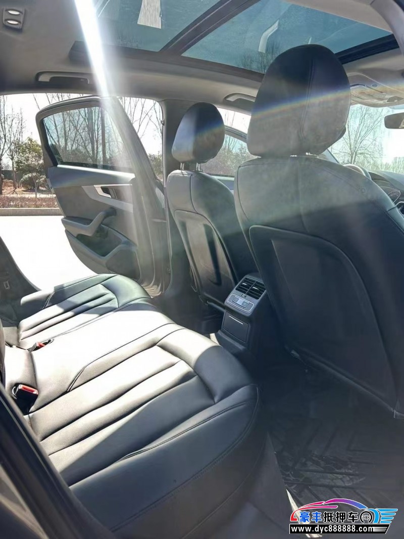 19年奥迪A4L轿车抵押车出售