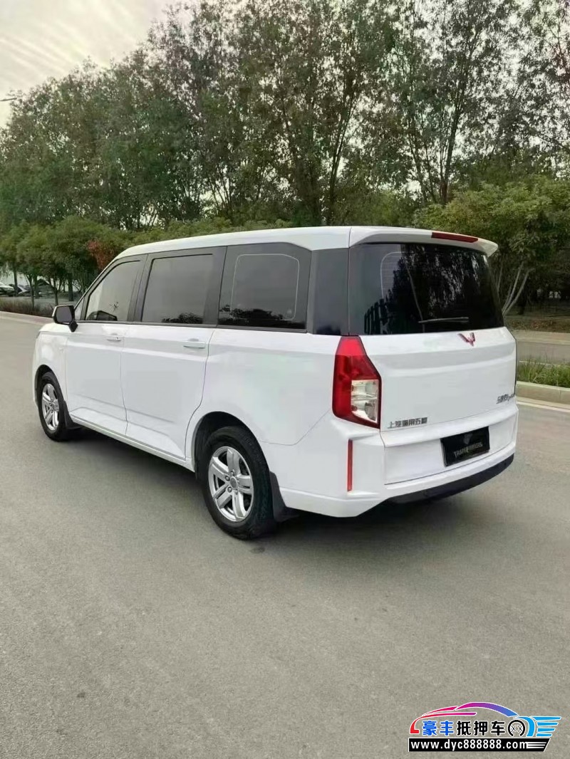 19年五菱五菱宏光S轿车抵押车出售