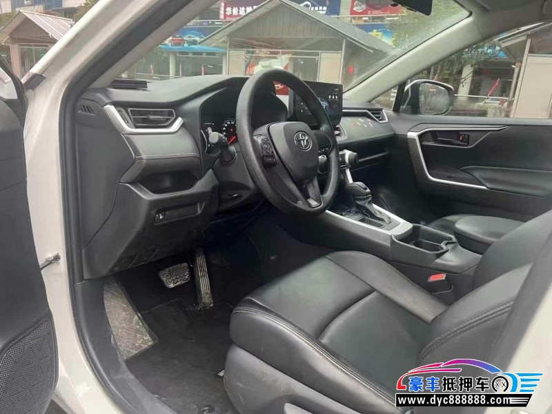 24年丰田威兰达轿车抵押车出售