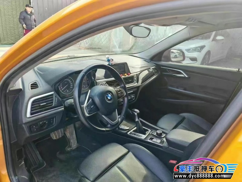 17年宝马1系轿车抵押车出售