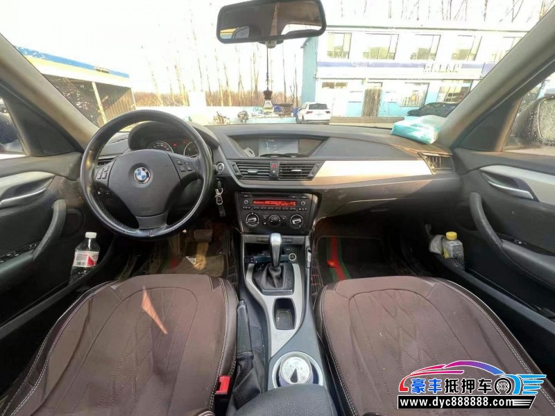 13年宝马X1轿车抵押车出售