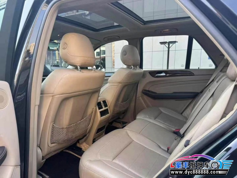 14年奔驰ML轿车抵押车出售