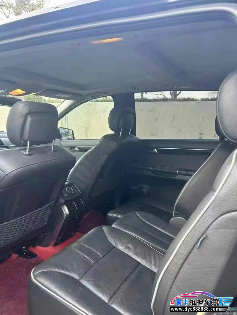 17年奔驰R轿车抵押车出售