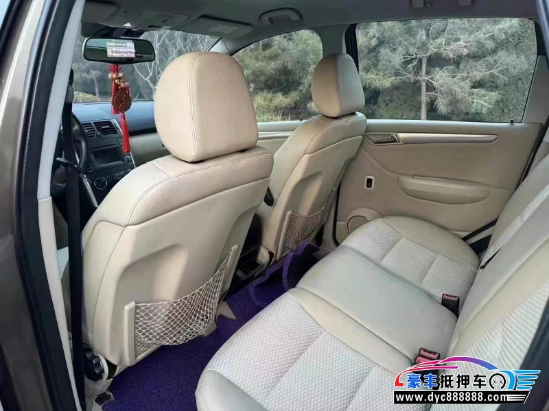 12年奔驰A轿车抵押车出售