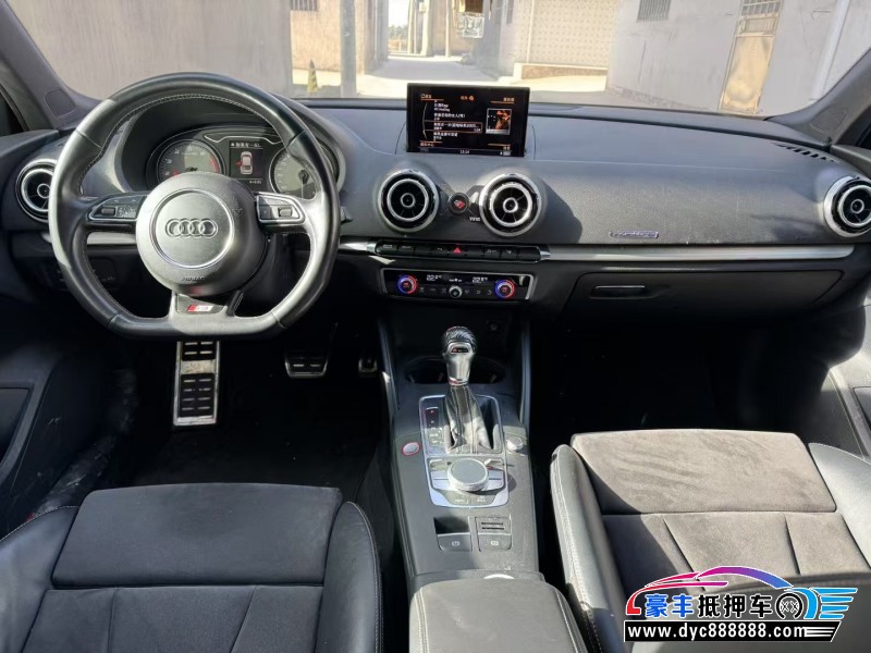 17年奥迪S3轿车抵押车出售