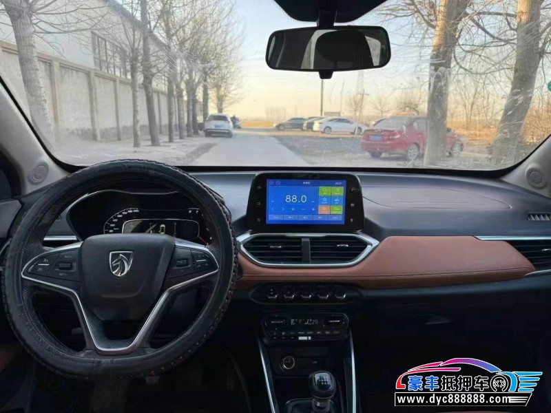 19年宝骏730轿车抵押车出售