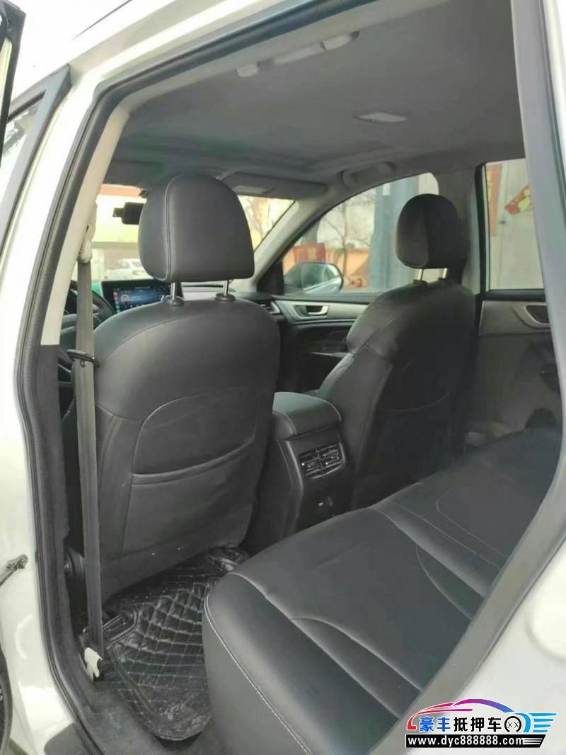 21年长城M6轿车抵押车出售