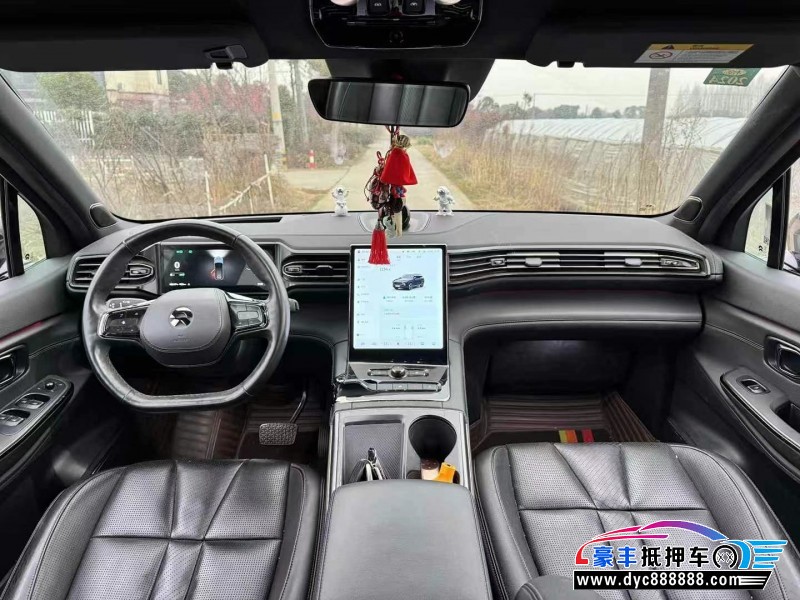 22年蔚来ES8轿车抵押车出售