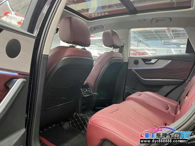 25年红旗HS5轿车抵押车出售