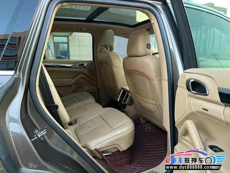 14年保时捷卡宴轿车抵押车出售