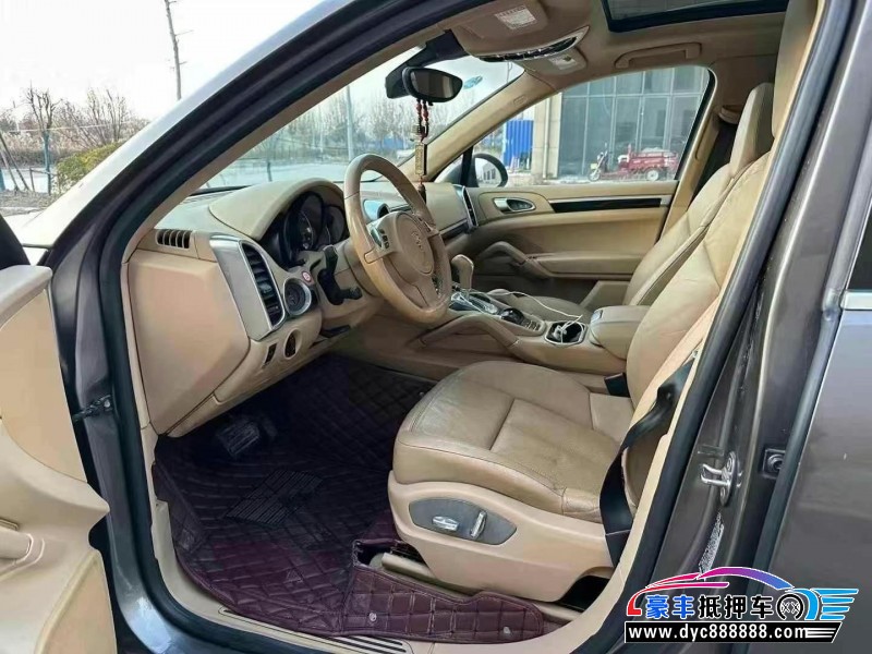 14年保时捷卡宴轿车抵押车出售