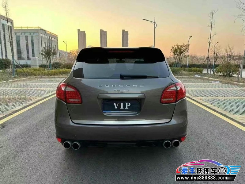 14年保时捷卡宴轿车抵押车出售