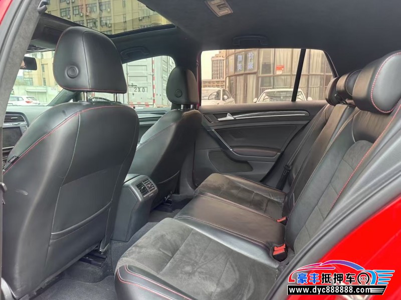 16年大众高尔夫轿车抵押车出售