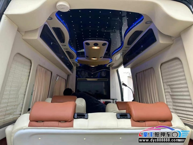 15年奔驰斯宾特轿车抵押车出售